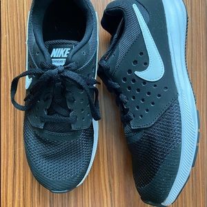 Kids Nike Revolution